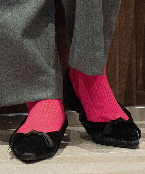 green label relaxing(グリーンレーベルリラクシング)の「<MAEE>コンプレッションソックス(コットンリブ)/ 着圧ソックス / 靴下(ソックス/靴下・レディース・グレー/ブラウン/ワインレッド/ブラック/ライトグレー/ホワイト/レッド/マスタード/ダークグレー/ライトブルー/モカ/ピンク/ライラック・FREE)」の20枚目の写真