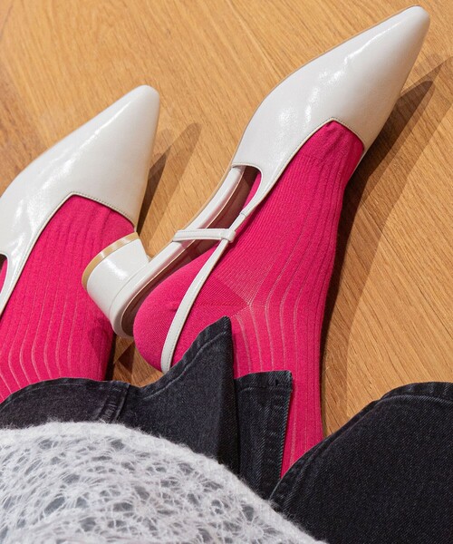 green label relaxing(グリーンレーベルリラクシング)の「<MAEE>コンプレッションソックス(コットンリブ)/ 着圧ソックス / 靴下(ソックス/靴下・レディース・グレー/ブラウン/ワインレッド/ブラック/ライトグレー/ホワイト/レッド/マスタード/ダークグレー/ライトブルー/モカ/ピンク/ライラック・FREE)」の21枚目の写真