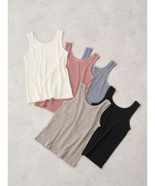 earth music&ecology（アースミュージックアンドエコロジー）の「シャーリングタンクトップ（インナーウェア/肌着・レディース・オフホワイト/ブラック/サックスブルー/ピンク/ベージュ・S/M）」の19枚目の写真