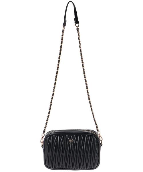 INGNI（イング）の「チャーム付キルティングショルダーバッグ（ハンドバッグ・レディース・オフホワイト/ブラック・ONE SIZE）」の9枚目の写真