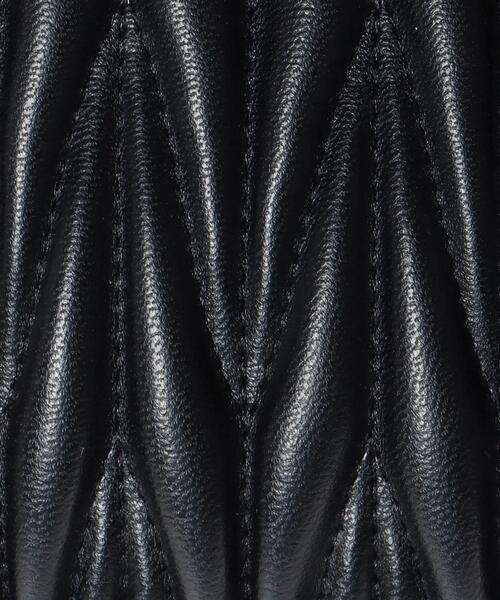 INGNI（イング）の「チャーム付キルティングショルダーバッグ（ハンドバッグ・レディース・オフホワイト/ブラック・ONE SIZE）」の10枚目の写真