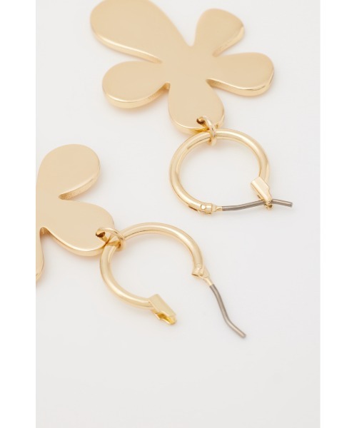 SLY(スライ)の「FLOWER CHARM P/EARRING フラワー チャーム ピアス(ピアス(両耳用)・レディース・ゴールド/シルバー・FREE)」の9枚目の写真