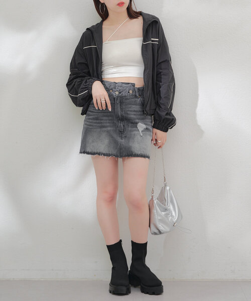 Chico（チコ）の「【WEB限定サイズ有/3サイズ展開】ベアカップ3WAYキャミ（キャミソール・レディース・ホワイト/ベージュ/シルバー/ブラック・0/1/2）」の5枚目の写真