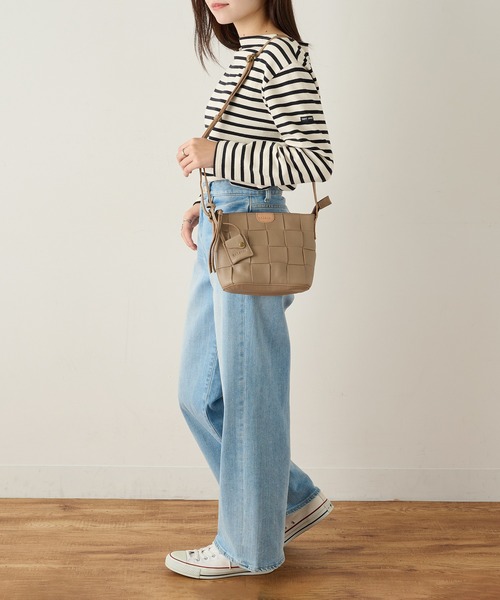 toleur(トーラ)の「【toleur】カウレザー太メッシュショルダー 11871 ※(ショルダーバッグ・レディース・ブラック/キャメル/グレイッシュベージュ・FREE)」の16枚目の写真