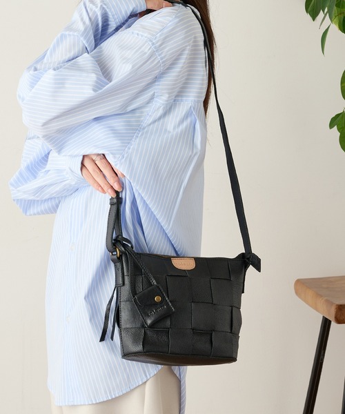 toleur(トーラ)の「【toleur】カウレザー太メッシュショルダー 11871 ※(ショルダーバッグ・レディース・ブラック/キャメル/グレイッシュベージュ・FREE)」の21枚目の写真