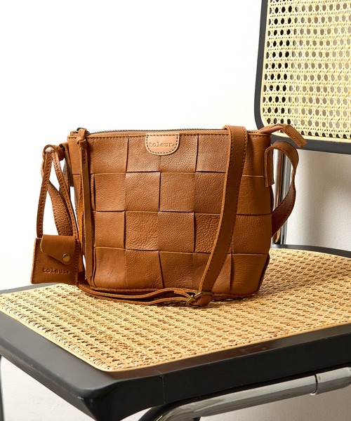 toleur(トーラ)の「【toleur】カウレザー太メッシュショルダー 11871 ※(ショルダーバッグ・レディース・ブラック/キャメル/グレイッシュベージュ・FREE)」の10枚目の写真