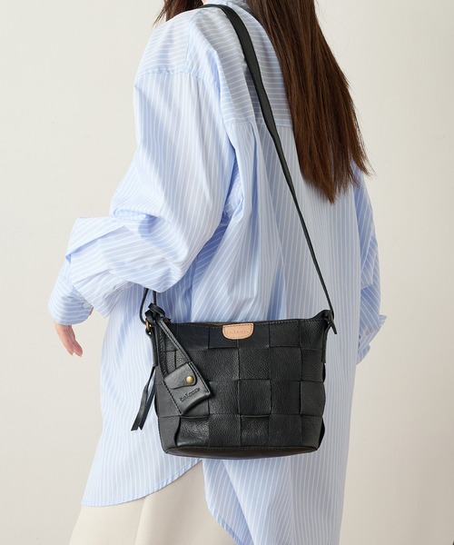 toleur(トーラ)の「【toleur】カウレザー太メッシュショルダー 11871 ※(ショルダーバッグ・レディース・ブラック/キャメル/グレイッシュベージュ・FREE)」の20枚目の写真