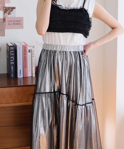 LAFFMO(ラフモ)の「メタリックチュールギャザースカート(スカート・レディース・グレー/シルバー/ブラック・F)」の5枚目の写真