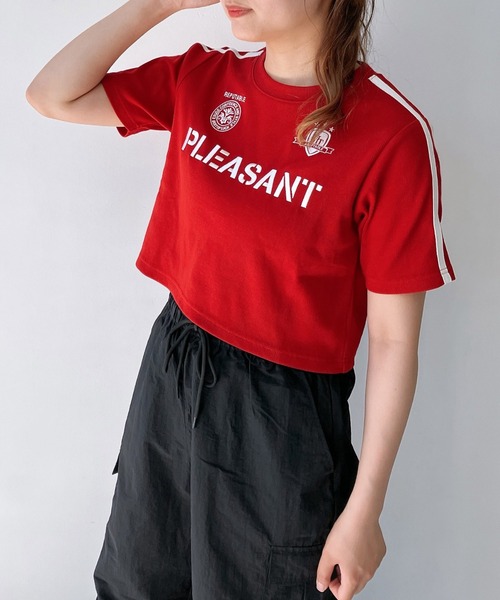 AS KNOW AS plus(アズノゥアズプラス)の「◎ロゴ刺繍 袖ラインテレコスポーツTシャツ ゲームシャツ(Tシャツ/カットソー・レディース・チャコールグレー/レッド/イエロー/グリーン/オートミール・FREE)」の5枚目の写真