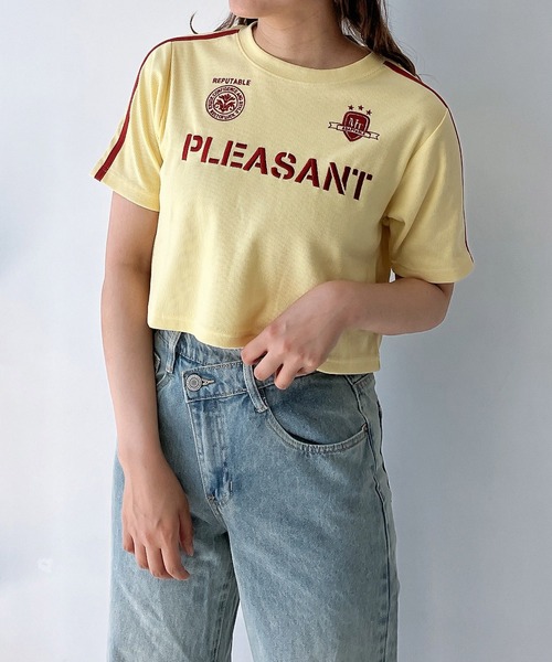 AS KNOW AS plus(アズノゥアズプラス)の「◎ロゴ刺繍 袖ラインテレコスポーツTシャツ ゲームシャツ(Tシャツ/カットソー・レディース・チャコールグレー/レッド/イエロー/グリーン/オートミール・FREE)」の4枚目の写真