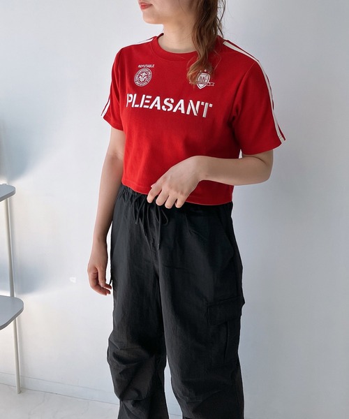 AS KNOW AS plus(アズノゥアズプラス)の「◎ロゴ刺繍 袖ラインテレコスポーツTシャツ ゲームシャツ(Tシャツ/カットソー・レディース・チャコールグレー/レッド/イエロー/グリーン/オートミール・FREE)」の19枚目の写真