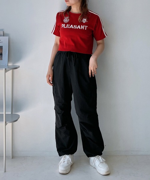 AS KNOW AS plus(アズノゥアズプラス)の「◎ロゴ刺繍 袖ラインテレコスポーツTシャツ ゲームシャツ(Tシャツ/カットソー・レディース・チャコールグレー/レッド/イエロー/グリーン/オートミール・FREE)」の18枚目の写真