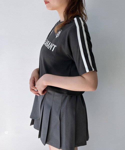 AS KNOW AS plus(アズノゥアズプラス)の「◎ロゴ刺繍 袖ラインテレコスポーツTシャツ ゲームシャツ(Tシャツ/カットソー・レディース・チャコールグレー/レッド/イエロー/グリーン/オートミール・FREE)」の10枚目の写真