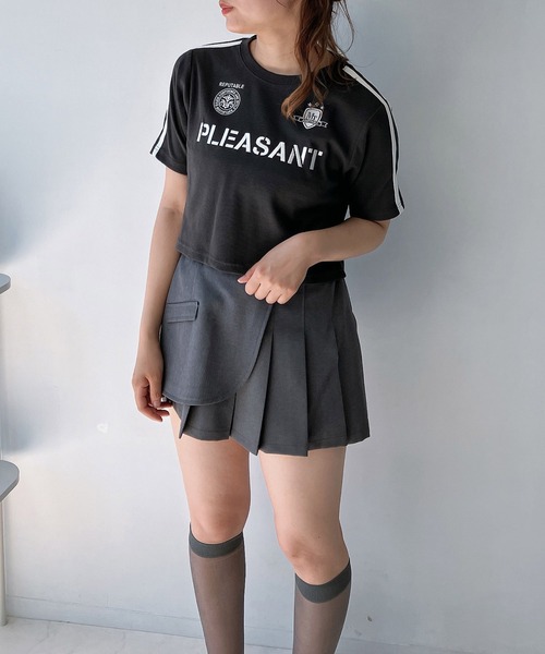 AS KNOW AS plus(アズノゥアズプラス)の「◎ロゴ刺繍 袖ラインテレコスポーツTシャツ ゲームシャツ(Tシャツ/カットソー・レディース・チャコールグレー/レッド/イエロー/グリーン/オートミール・FREE)」の8枚目の写真
