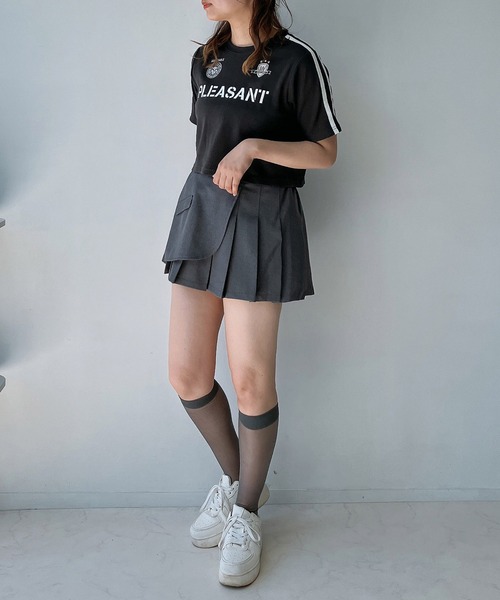 AS KNOW AS plus(アズノゥアズプラス)の「◎ロゴ刺繍 袖ラインテレコスポーツTシャツ ゲームシャツ(Tシャツ/カットソー・レディース・チャコールグレー/レッド/イエロー/グリーン/オートミール・FREE)」の6枚目の写真