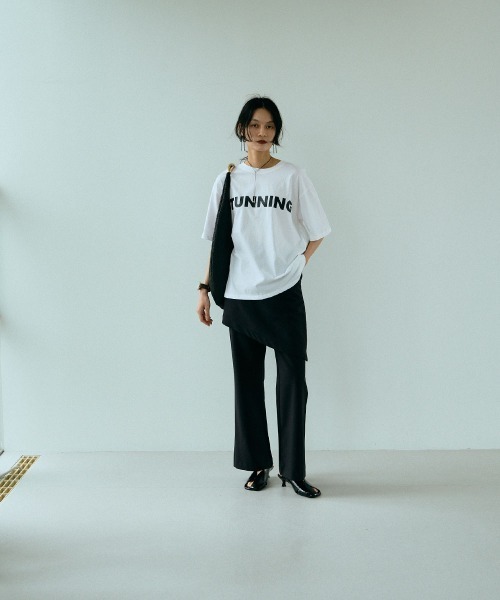 marjour（マージュール）の「STUNNING TEE（Tシャツ/カットソー・レディース・ブラック/ベージュ・フリー）」の18枚目の写真