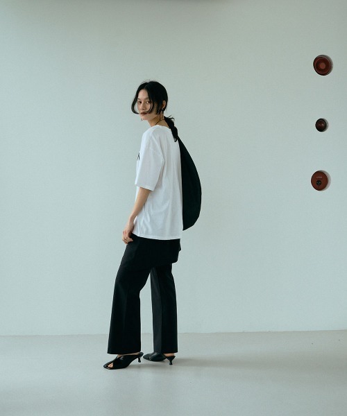 marjour（マージュール）の「STUNNING TEE（Tシャツ/カットソー・レディース・ブラック/ベージュ・フリー）」の13枚目の写真