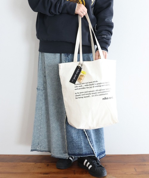 niko and...（ニコアンド）の「オリジナルロゴ パッカブルトートバッグ（トートバッグ・レディース・ネイビー/チャコール/ナチュラル/ピンク/グリーン/マスタード・0）」の10枚目の写真