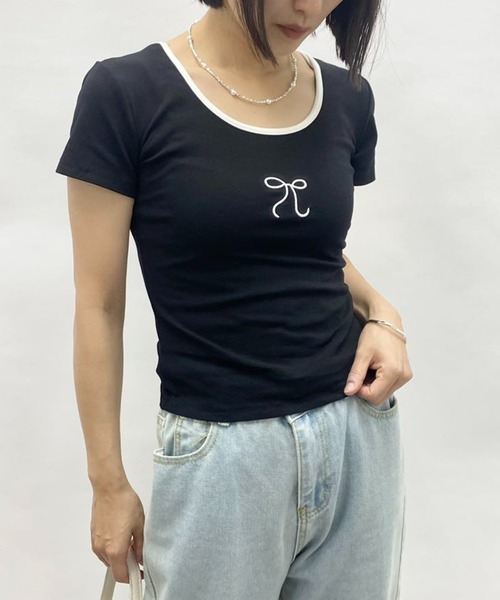 mebole（メボレ）の「Uネック 刺繍リボントップス（Tシャツ/カットソー・レディース・ホワイト/ブルー/ブラック・FREE）」の9枚目の写真