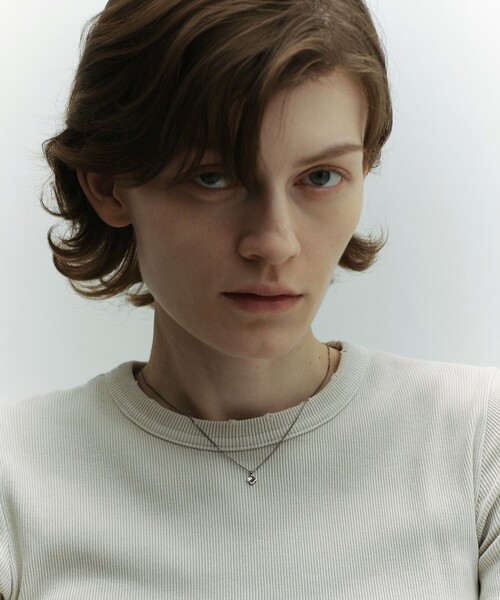 and cloud(アンドクラウド)の「Minimum Square Necklace(ネックレス・レディース・イエローゴールド/シルバー/ブラック・FREE)」の14枚目の写真