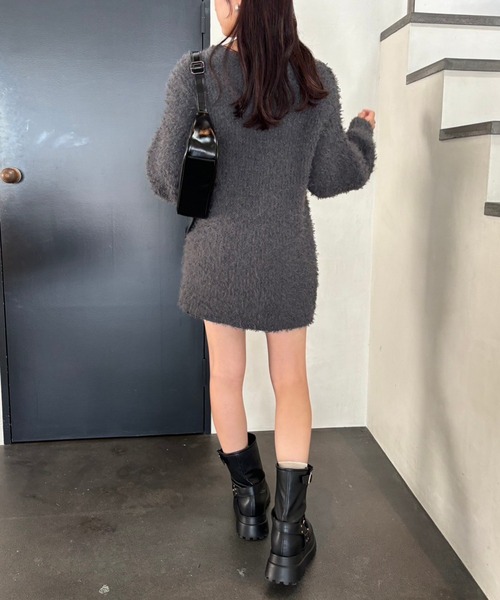 one after another NICE CLAUP(ワンアフターアナザーナイスクラップ)の「キラキラボタンチュールフェザーロングカーディガン(カーディガン/ボレロ・レディース・ラベンダー/ブラウン/アイボリー/チャコールグレー・FREE)」の10枚目の写真