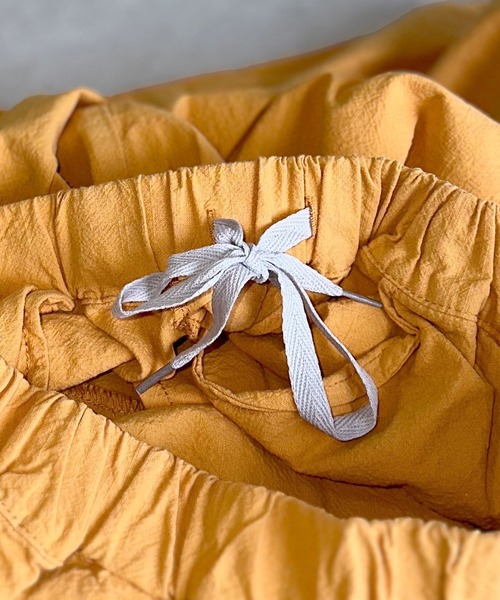 A BOND（アボンド）の「タックイージーパンツ/おとな（その他パンツ・レディース・イエロー/レッド/オフホワイト/パープル/ライトブルー・160cm/170cm）」の12枚目の写真