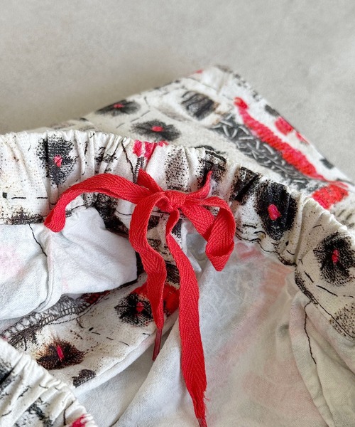 A BOND（アボンド）の「タックイージーパンツ/おとな（その他パンツ・レディース・イエロー/レッド/オフホワイト/パープル/ライトブルー・160cm/170cm）」の11枚目の写真