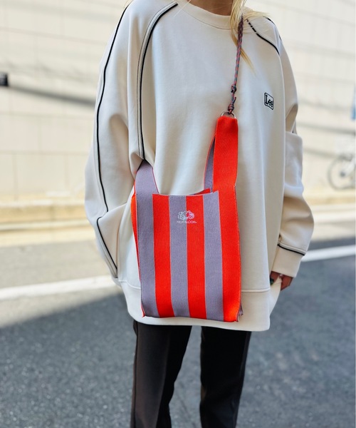 FRUIT OF THE LOOM（フルーツオブザルーム）の「FRUIT OF THE LOOM / FTL STRIPED MINI SHOULDER BAG / 80677600（ショルダーバッグ・レディース・サックスブルー/グリーン/レッド/ラベンダー/ネイビー・ONESIZE）」の5枚目の写真
