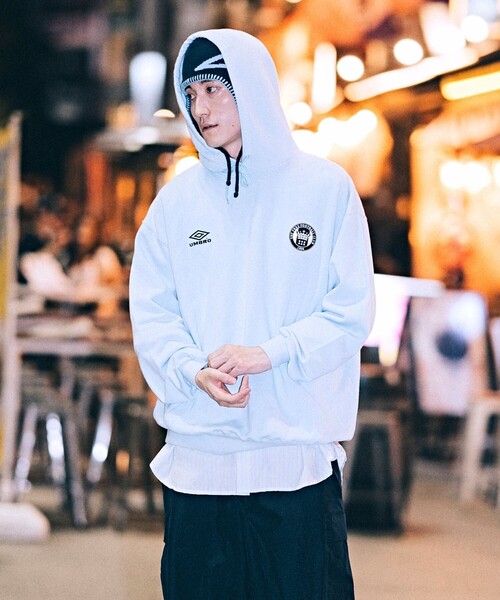 UMBRO（アンブロ）の「UMBRO/アンブロ SP Beanie BIG LOGO/別注 ビッグロゴ イヤーフラップニットキャップ/ビーニー（ニットキャップ/ビーニー・メンズ・ブラック/ネイビー/チャコール/ブラウン・FREE）」の13枚目の写真