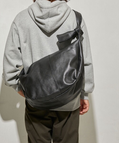 Firsthand レザーバナナビッグショルダーバッグ フリークスストア FREAK'S STORE｜Leather Banana Big Shoulder Bag / レザー