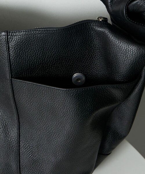 ショルダーバッグ /ファーストハンド / レザーバナナビッグショルダ Firsthand ショルダーバッグ Firsthand/ファーストハンド
