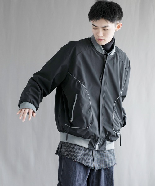 aimoha（アイモハ）の「【aimoha neo】Urban Explorer Bomber Jacket（ミリタリージャケット・メンズ・ベージュ/ブラック/グレー・MEDIUM/LARGE/X-LARGE/XX-LARGE/XXX-LARGE）」の5枚目の写真