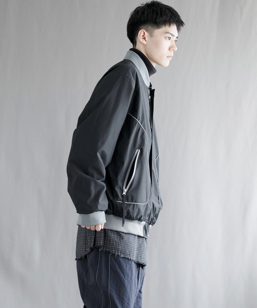 aimoha（アイモハ）の「【aimoha neo】Urban Explorer Bomber Jacket（ミリタリージャケット・メンズ・ベージュ/ブラック/グレー・MEDIUM/LARGE/X-LARGE/XX-LARGE/XXX-LARGE）」の17枚目の写真