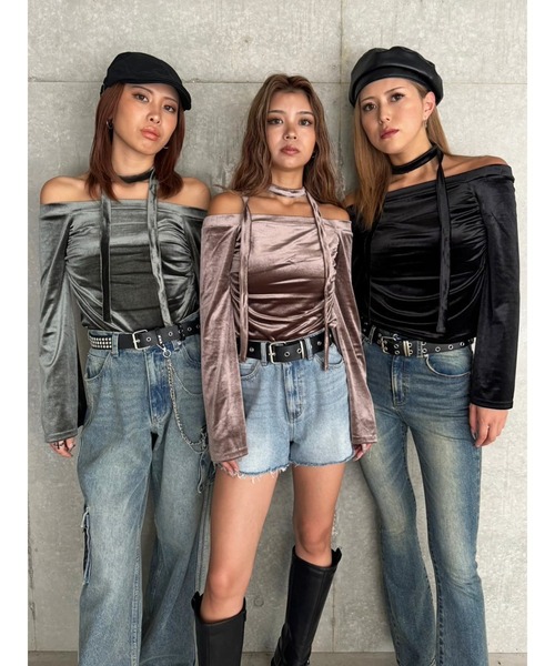 EGOIST(エゴイスト)の「ストール付オフショルベロアトップ(Tシャツ/カットソー・レディース・ライトブラウン/ブラック/カーキ・FREE)」の4枚目の写真