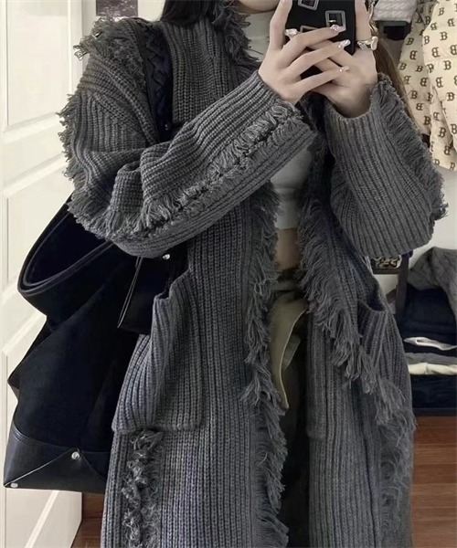 FREE STYLISTS(フリー スタイリスト)の「フリンジニットロングカーディガン(カーディガン/ボレロ・レディース・ブラック/カーキ/オフホワイト/グレー・FREE)」の4枚目の写真