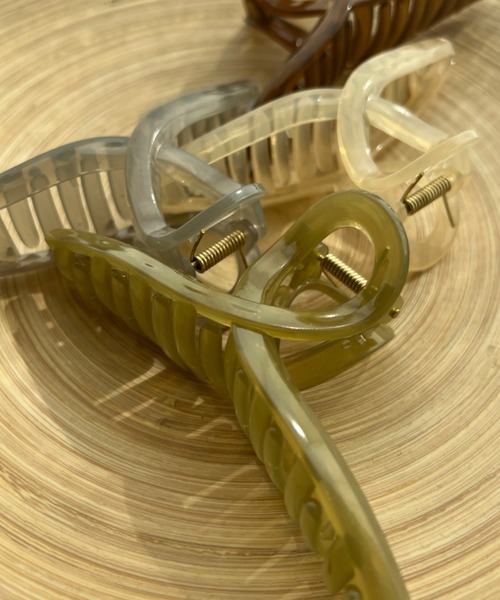 ciite'（シーテ）の「アクリルバンス クリップ（バレッタ/ヘアクリップ・レディース・グレー/ブラウン/アイボリー/カーキ・FREE）」の20枚目の写真