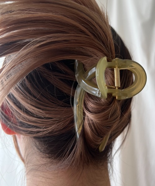 ciite'（シーテ）の「アクリルバンス クリップ（バレッタ/ヘアクリップ・レディース・グレー/ブラウン/アイボリー/カーキ・FREE）」の12枚目の写真