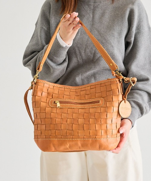 zucchero（ズッケロ）の「ズッケロ ショルダーバッグ 2way レディース 本革 48631（ショルダーバッグ・レディース・ブラウン・FREE）」の2枚目の写真