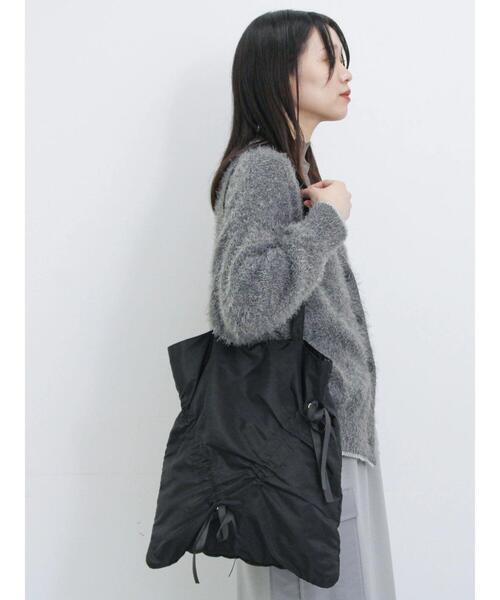 Samansa Mos2 blue（サマンサモスモスブルー）の「シャーリングリボントートバッグ（ハンドバッグ・レディース・パープル/ブラック/ライトベージュ・F）」の5枚目の写真