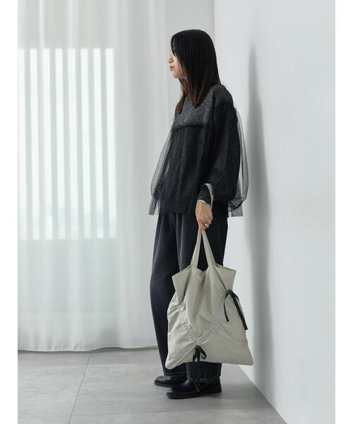 Samansa Mos2 blue（サマンサモスモスブルー）の「シャーリングリボントートバッグ（ハンドバッグ・レディース・パープル/ブラック/ライトベージュ・F）」の20枚目の写真