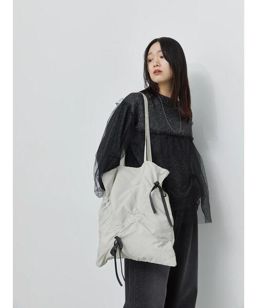 Samansa Mos2 blue（サマンサモスモスブルー）の「シャーリングリボントートバッグ（ハンドバッグ・レディース・パープル/ブラック/ライトベージュ・F）」の21枚目の写真