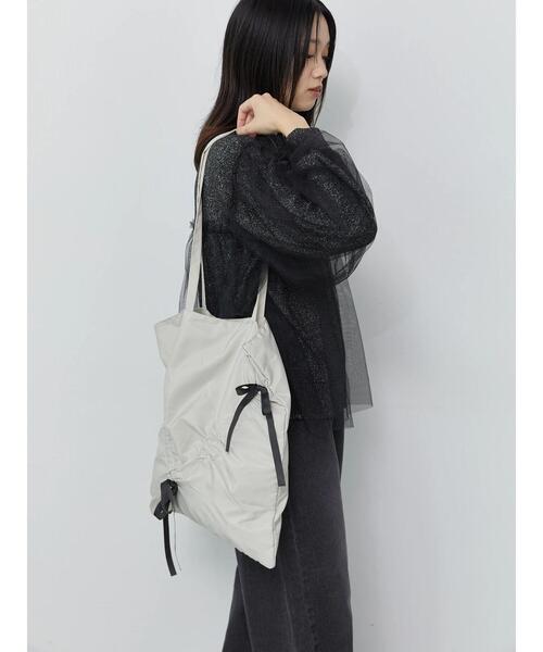 Samansa Mos2 blue（サマンサモスモスブルー）の「シャーリングリボントートバッグ（ハンドバッグ・レディース・パープル/ブラック/ライトベージュ・F）」の22枚目の写真