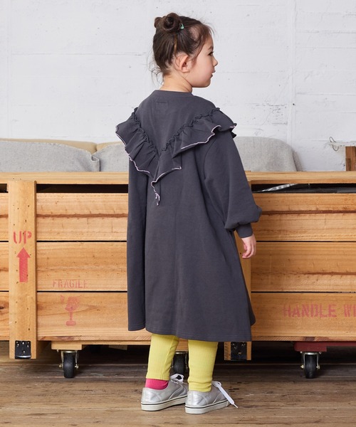 BIG FIELD（ビッグフィールド）の「裏毛Vフリルワンピース（ワンピース・キッズ・チャコール/イエロー/ラベンダー・90/100/110/120/130/140/150）」の10枚目の写真