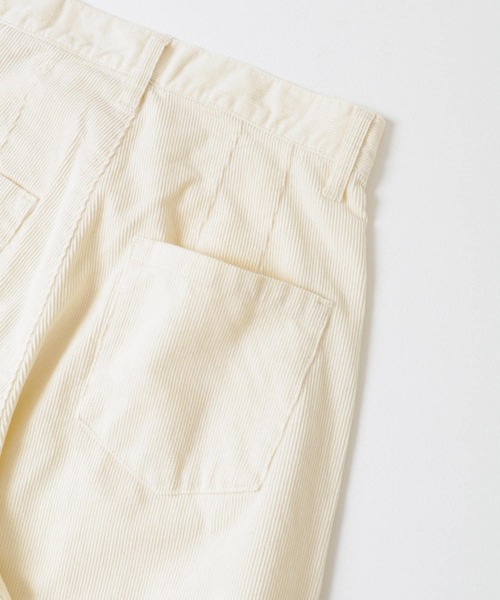 URBAN RESEARCH(アーバンリサーチ)の「コーデュロイカーブパンツ(その他パンツ・レディース・チャコールグレー/アイボリー/ベージュ・36/38/40)」の6枚目の写真