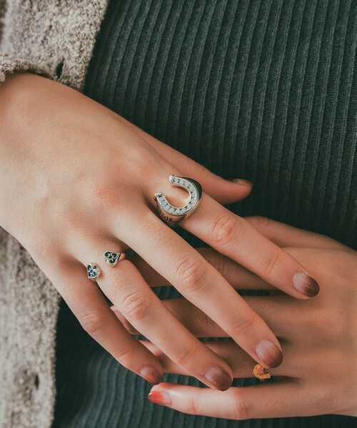 BILL WALL LEATHER（ビルウォールレザー）の「【EXCLUSIVE】Double Tribal Heart Ring（リング・レディース・その他・US-5h）」の2枚目の写真