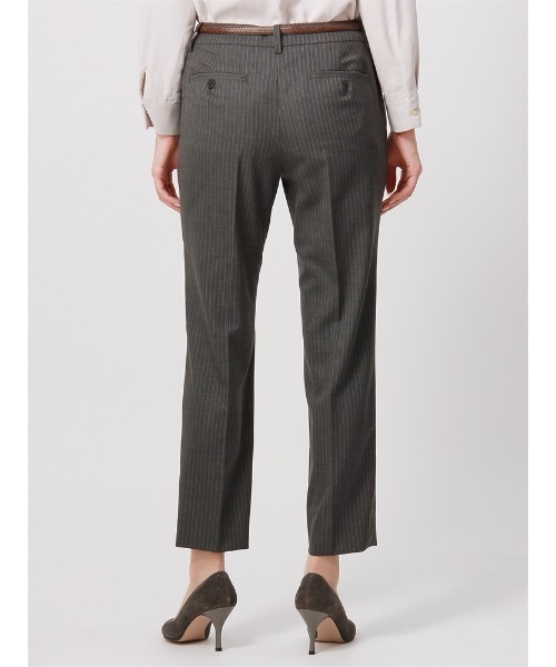 SUIT SQUARE（スーツスクエア）の「テーパードパンツ  ウォッシャブル  ストレッチ  ピンストライプ（スーツパンツ・レディース・チャコールグレー・36(7号)/38(9号)/40(11号)/42(13号)）」の3枚目の写真