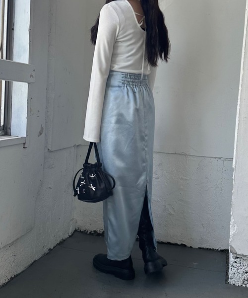 hugi(ハギ)の「VELOR RIBBON BAG/ベロリボン巾着バッグ(ハンドバッグ・レディース・ホワイト・FREE)」の5枚目の写真