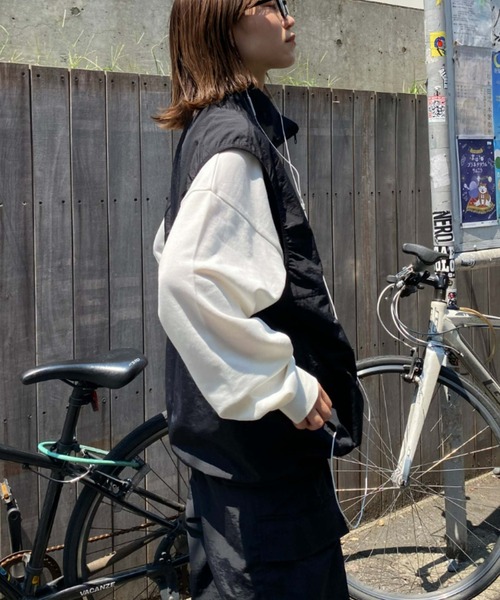 CIAOPANIC TYPY(チャオパニックティピー)の「【ユニセックス】撥水ドロストナイロンベスト(ベスト・メンズ・ライトグレー/ベージュ/チャコールグレー/ブラック/カーキ・MEDIUM/LARGE)」の13枚目の写真