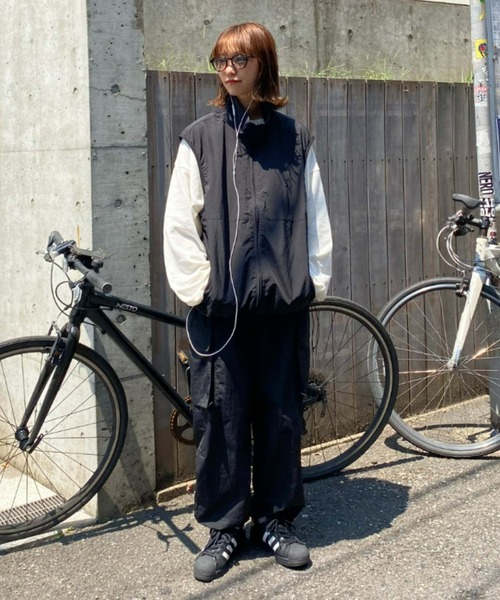 CIAOPANIC TYPY(チャオパニックティピー)の「【ユニセックス】撥水ドロストナイロンベスト(ベスト・メンズ・ライトグレー/ベージュ/チャコールグレー/ブラック/カーキ・MEDIUM/LARGE)」の6枚目の写真