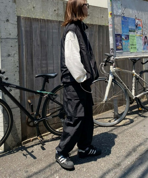 CIAOPANIC TYPY(チャオパニックティピー)の「【ユニセックス】撥水ドロストナイロンベスト(ベスト・メンズ・ライトグレー/ベージュ/チャコールグレー/ブラック/カーキ・MEDIUM/LARGE)」の14枚目の写真